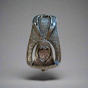 Vintage Sarah Coventry "Split-Trick" Brooch – 1970s Silver Tone Modernist Pin